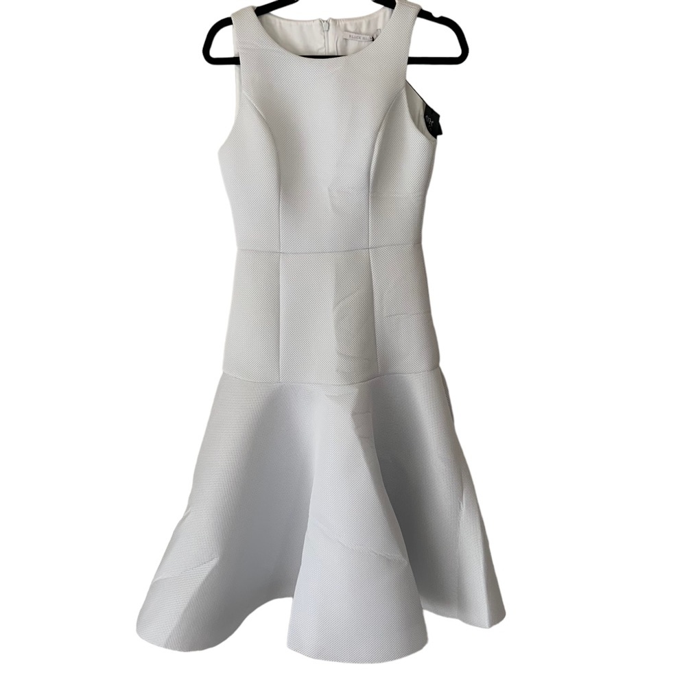Black Halo White Mesh Flare Dress 6 Lined NEW WITH TAGS Unique Fit Flare